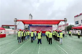 湖南路桥高速扩改工程交通事故应急救援联合演练完成图片