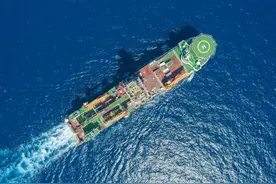 波涛汹涌的海面，大洋钻探“神兵利器”梦想号如何钻向11000米？图片