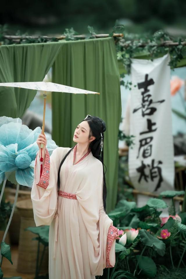 竹筏漂流焕新出圈！龙虎山森系网红竹筏上线啦！