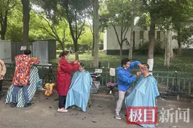 不洗不吹、坐下就剪、自由营业，理发店变身5元快剪摊走上武汉街头图片