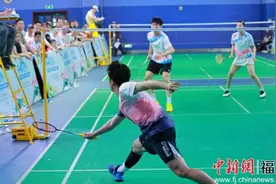 “劳动者杯”2025年福州市职工羽毛球团体赛圆满落幕 吸引千人参赛图片