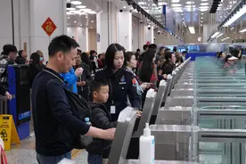 “一签多行”实施首月，超1.6万人次申办旅客经横琴口岸通关图片