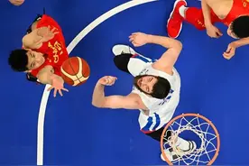 机不可失！在岳阳看CBA，宏远主场千元球票直接打五折图片
