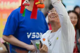 2024高考首日名场面图片