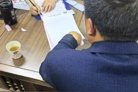 05年男生为父亲买车：曾是游戏代练，父亲一直尊重、支持我的选择图片