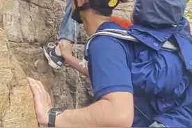 带5岁孩子雨天爬野山，母子被困！北京消防出动图片