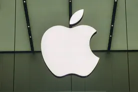 苹果用户吐槽App自动扣费3年损失8000元，客服回应：目前只能退450元！图片