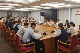 要培育“高峰”人才，更要形成人才“高原”！市民政局召开2023年全国民政行业职业技能大赛上海市参赛选手座谈会图片