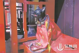 民间信仰“狗舍爷”？游客称奇！民俗专家：与印度婆罗门教“白狗公”不同图片