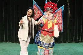 山东省直文艺院团唱响“青春之歌”图片