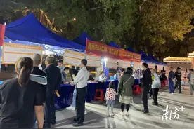 高州：夜市里办起了招聘会，烟火气满满图片