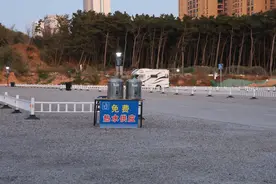 海砚时评 | 从火炬八街停车场看威海的城市“温度”图片