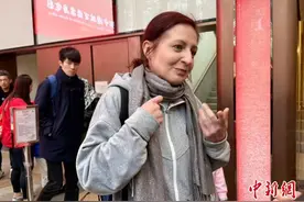 《哪吒2》香港热映 外籍人士感受东方神话魅力图片