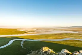 “红衣大哥”来了，“马的”小城变了！图片