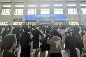 长株潭城际铁路清明假期发送旅客36.33万人次  刷新历史记录图片