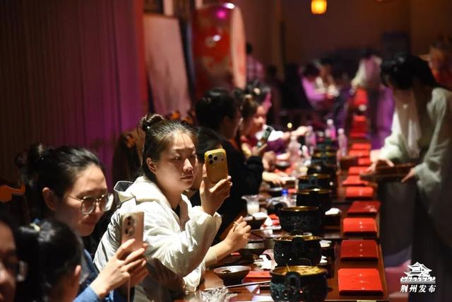 荆州，燃爆了！