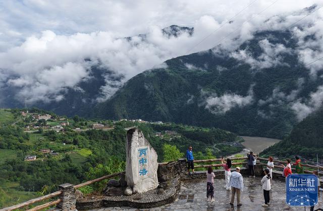 云南“清凉之旅”引游人