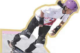 “滑板摔也是正常的，不疼!”图片