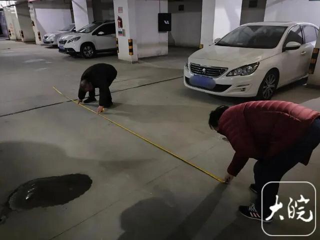 男子驾车碾压拖拽妻子致死案一审宣判，被告人张某被判处有期徒刑五年