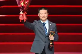 感动重庆十大人物丨路遇车祸舍命相救 这位医生多了个女儿图片