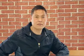 专访|“农妇诗人”韩仕梅：一年里被“毙”14次的诗集，终于出版了图片