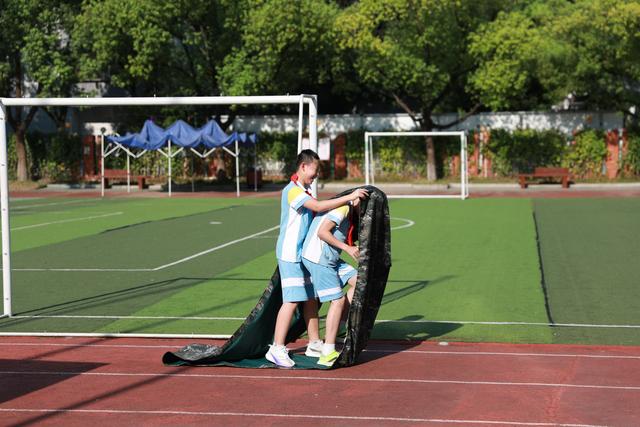 开学啦丨四色交响，潮头启航！“红橙蓝绿”主题报到日玩转新学期
