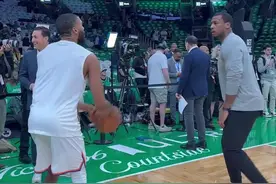 这样能准么？大桥“修正”过后的投篮姿势 看着真是有点别扭😳图片