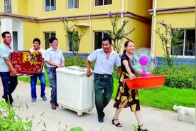 江苏沭阳：花乡农家迁新居图片