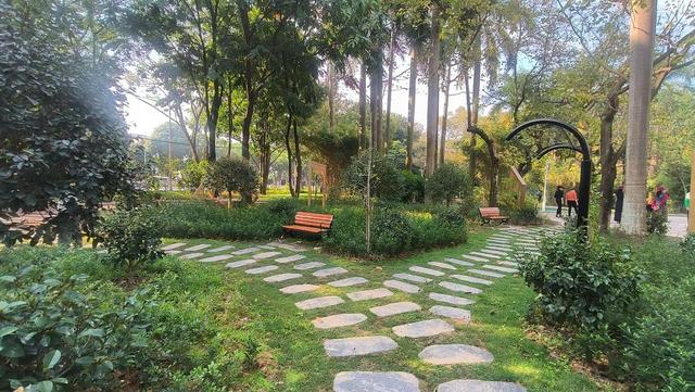 人间四月天，“花生态”绽出“花生活”