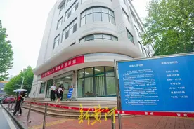 实探济南市2024年初中学考阅卷现场，全面“背对背双评”阅卷，评卷进程已达61%图片