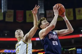 周琦今夏恢复自由身，他的下一站会是哪里？图片