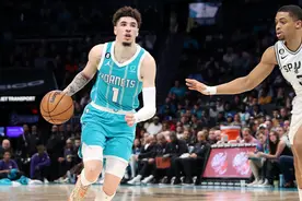 鲍尔伤势恢复良好  一周后接受复查图片