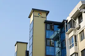 加装电梯业主意见难统一如何解决？中央鼓励地方试点探索图片