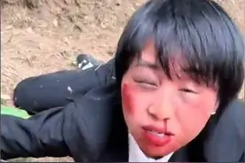 村干部因花式“被踢”走红：正在筹备直播带货卖农产品图片