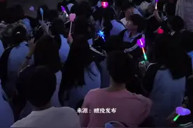 高考前的超燃“喊楼”！醴陵市第三中学师生齐唱《明天会更好》图片