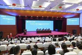 王宁利院士掌舵河南省立眼科医院图片