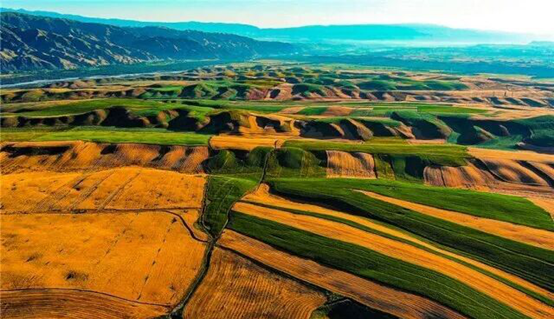 “世界喀拉峻·中国八卦城”新疆特克斯县亮相《300秒看家乡》