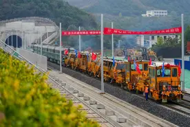 全线铺轨！未来，兴义至贵阳2小时可达图片