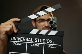 洁丽雅董事长谈儿子拍短剧出圈：没想到会上热搜TOP1，投几千万也达不到这个效果，儿子做到百万级账号算及格【附网络短剧行业需求现状分析】图片