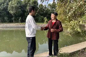 原来他不会游泳！勇救落水者的叶学宝好样的！图片