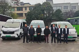 丹寨：开通客运定制班线 群众出行更便捷图片