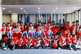 一举夺魁、好事发生……中考前夕学生收到老师送的“上上签”图片