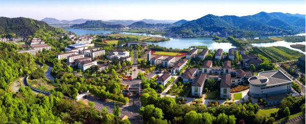 越过湖山，遇见青春｜2025环白马湖徒步毅行报名开启！