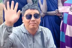 网红"小涛在非洲"在埃塞俄比亚遇害，知情人:疑发现手机被偷，与盗窃者扭打被捅图片