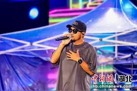 张震岳空降武汉惊喜唱响HOHA音乐节图片