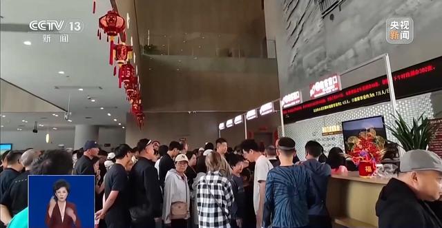 央视曝光悬空寺景区乱象：游客凌晨5点排队买不到票，黄牛却能买到，黑车司机非法揽客