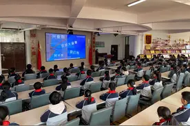 郑州市二七区兴华小学：共同抵制毒品 共筑防毒长城图片