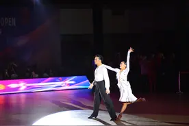 世界体育舞蹈系列赛武汉举行图片