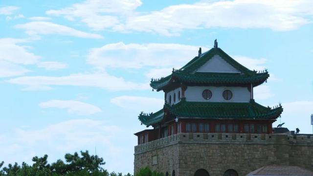 这才是青岛人私藏的城市封面！“醉美”红礁石、中国首个水族馆，年卡99元起畅玩！