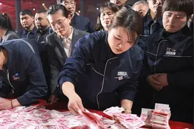 豫商访谈丨河南矿山起重机创始人、党委书记崔培军：企业想要发展好，就要爱护员工图片